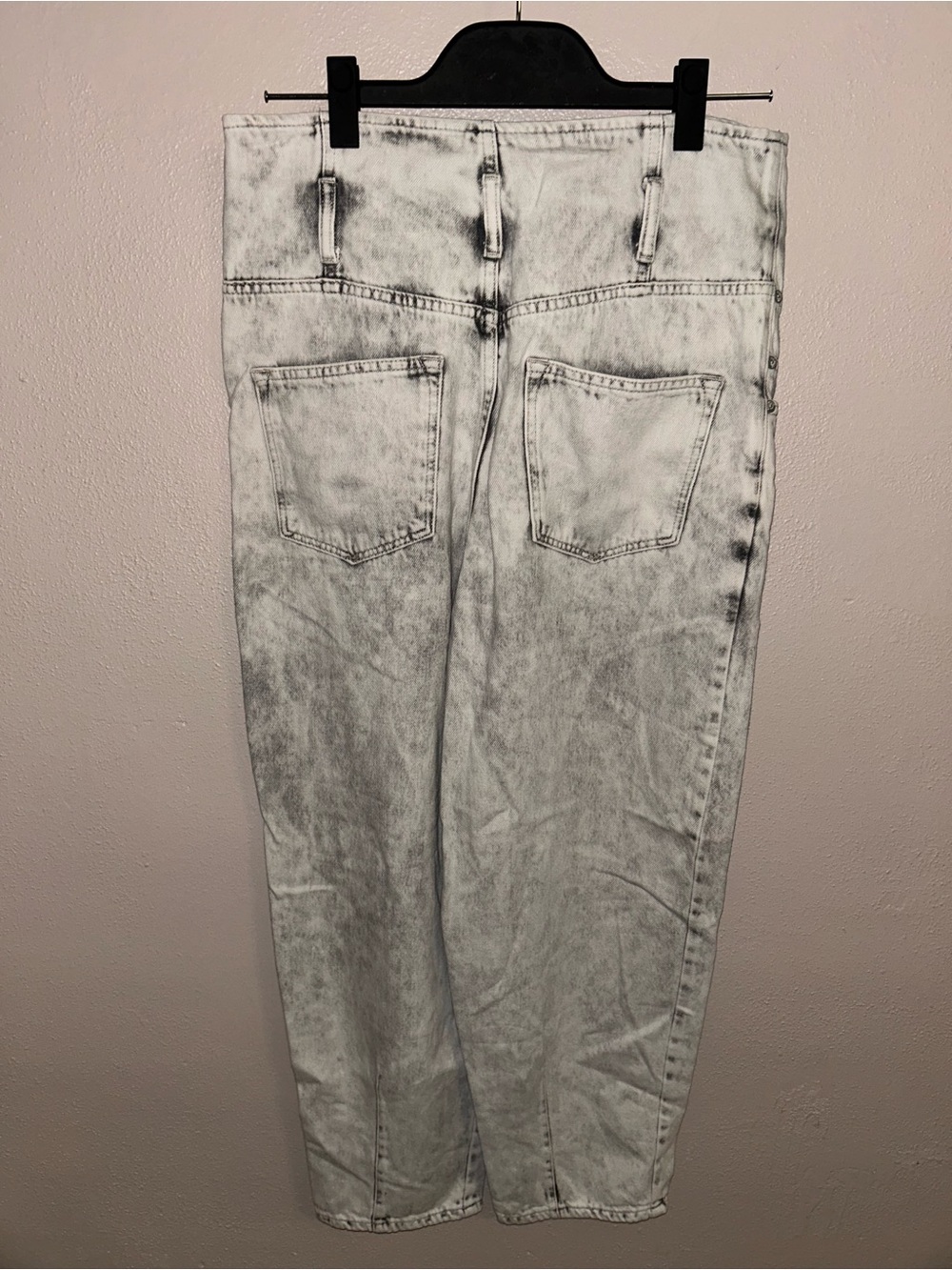 AllSaints Women’s Acid-Wash paper bag Light Gray Boyfriend Jeans - Picture 2 of 7